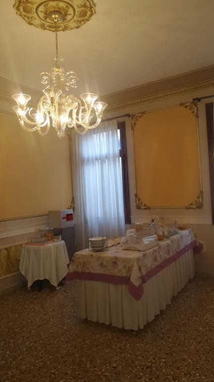 Casa Di Carlo Goldoni - Dimora Storica Bed and Breakfast Chioggia Eksteriør billede